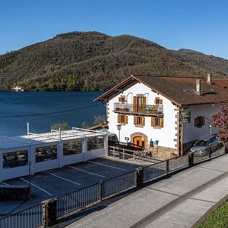 Hostal Etxeberri Eugi Екстериор снимка
