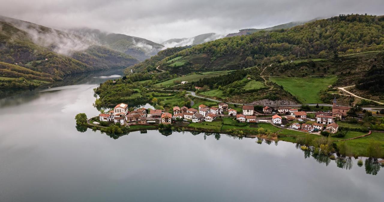 Hostal Etxeberri Eugi Екстериор снимка